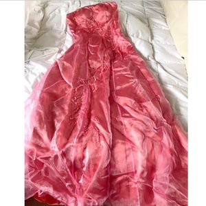 Women’s ball gown dress long pink